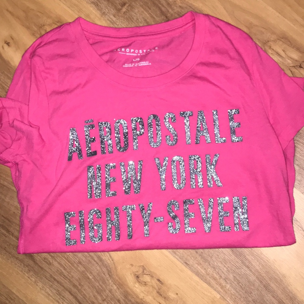 3/10 !! Aeropostale Brand New Tshirt